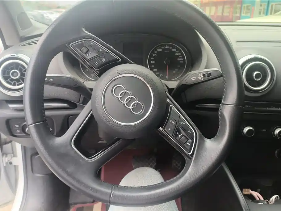 Audi A3 2019 — фото 15