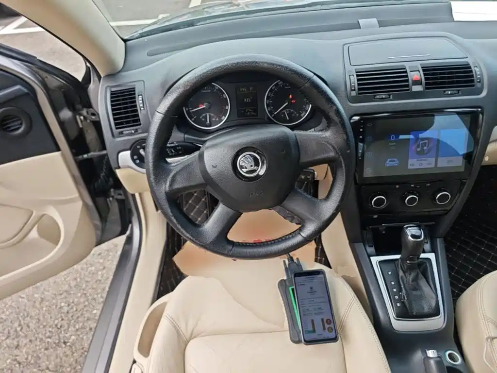 Skoda Octavia 2016 — фото 11
