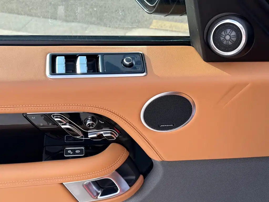 Land Rover Range Rover 2020 — фото 12
