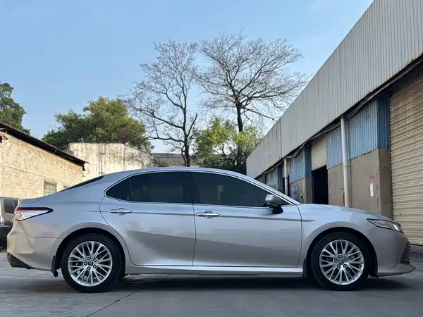 Toyota Camry 2019