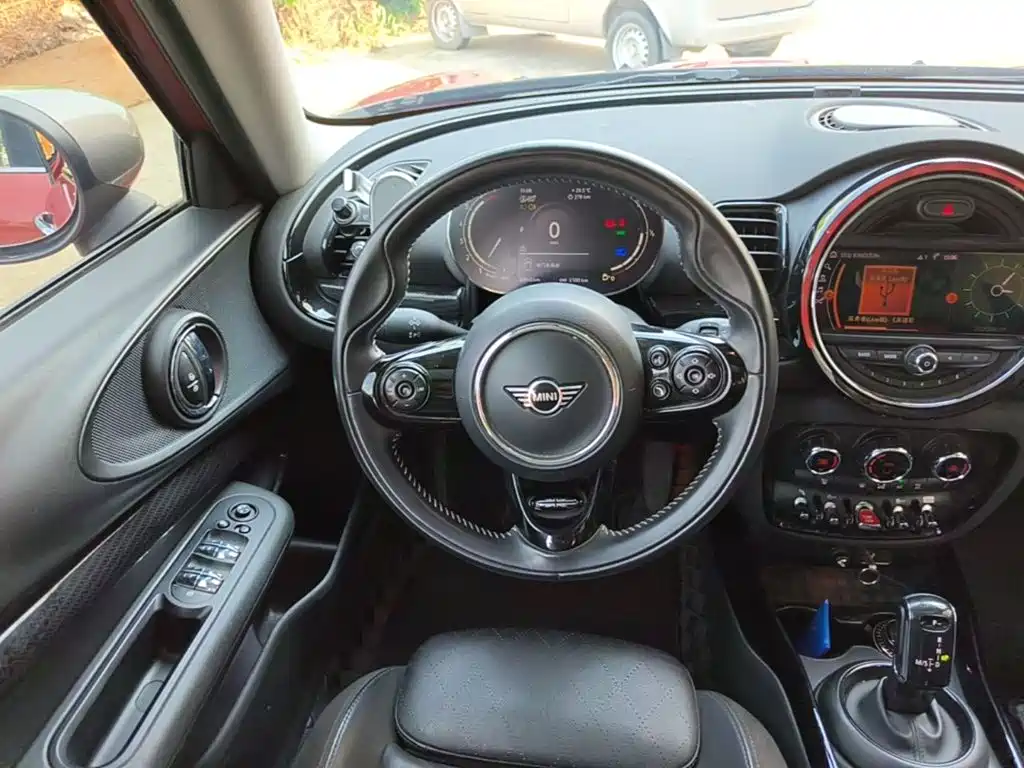 MINI Clubman 2020 — фото 11