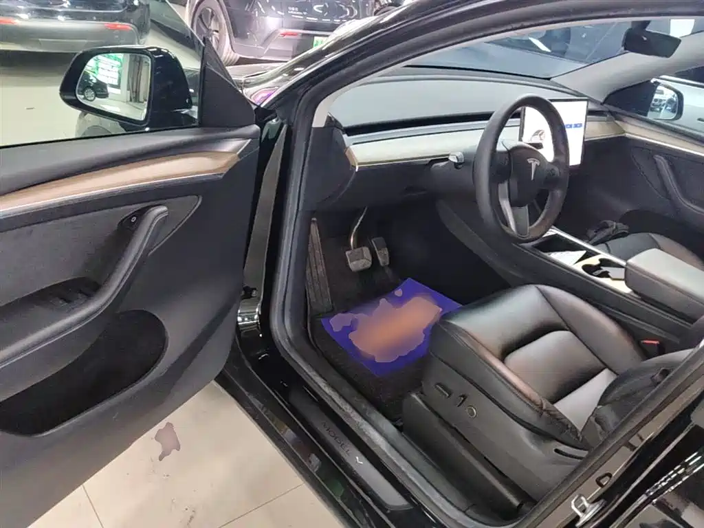 Tesla Model Y 2023 — фото 16