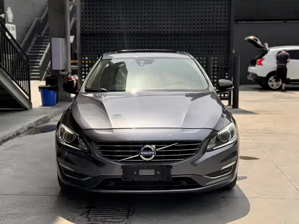 Volvo V60 2014