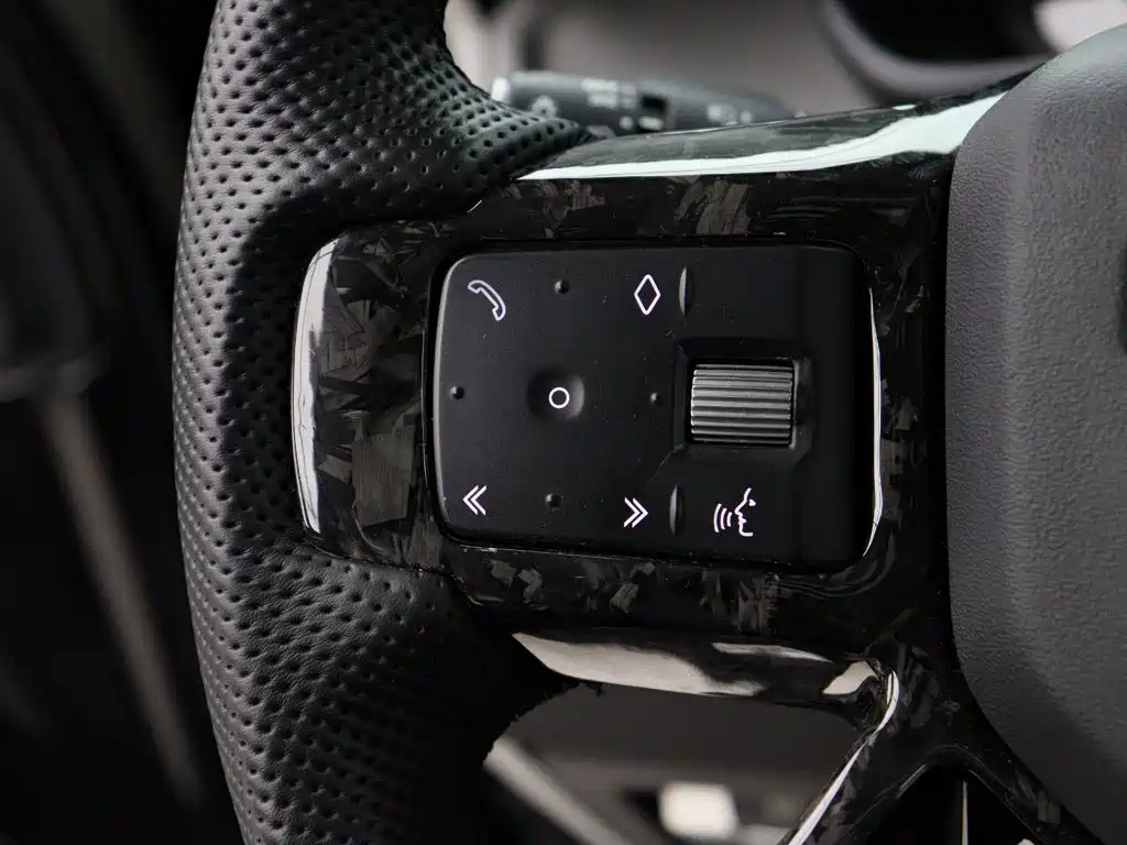 Land Rover Defender 2022 — фото 16