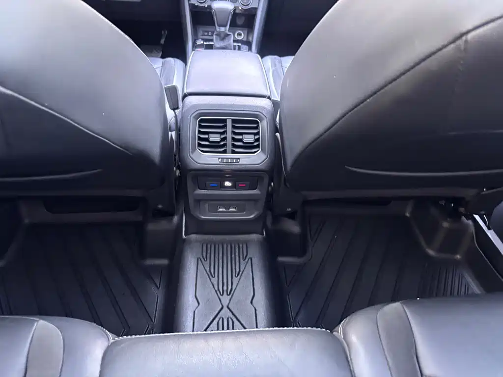 Volkswagen Tiguan L 2019 — фото 16