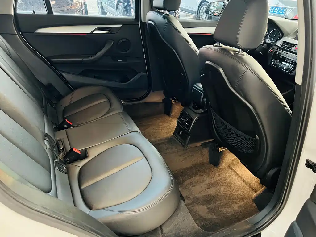 BMW X1 2017 — фото 15