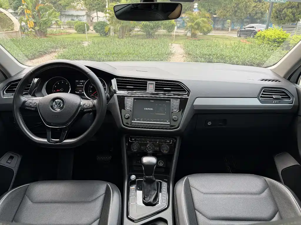 Volkswagen Tiguan L 2017 — фото 6