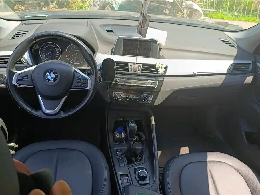 BMW X1 2017 — фото 12