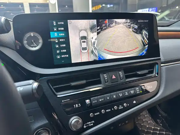 Lexus ES 2024