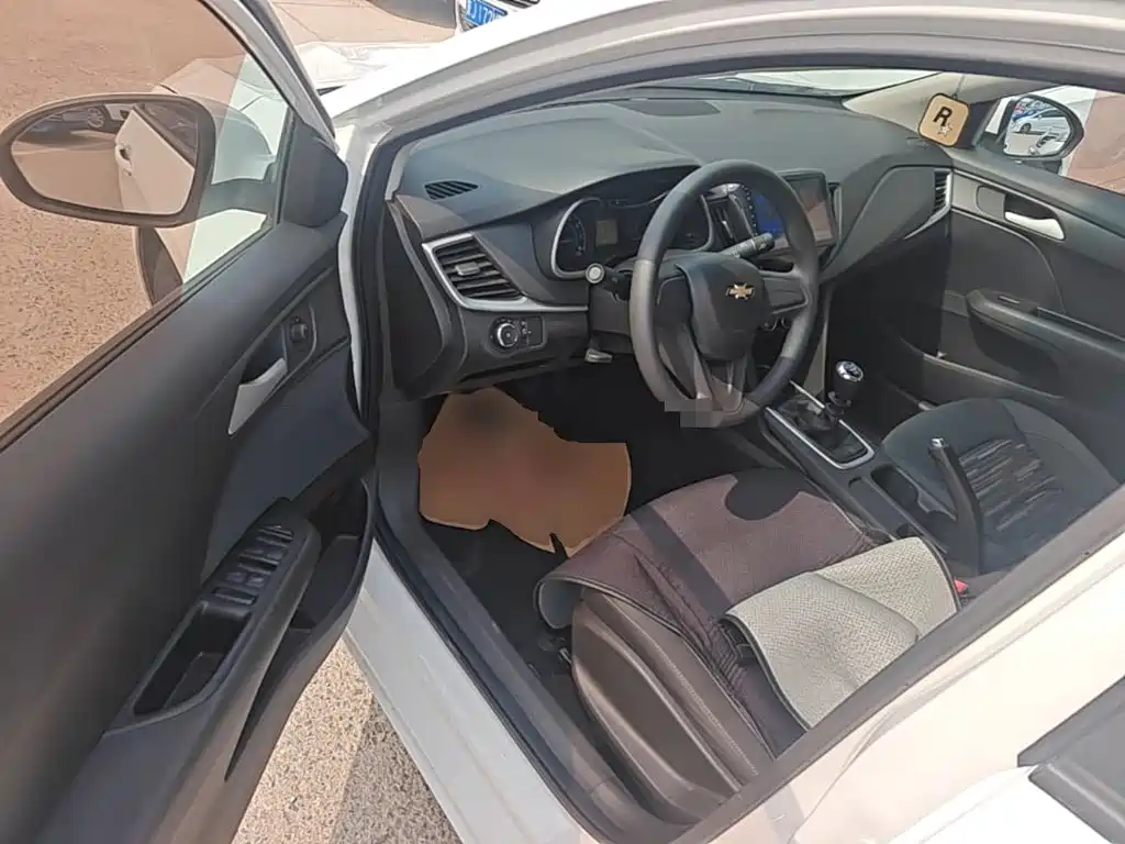 Chevrolet Cavalier 2018 — фото 16
