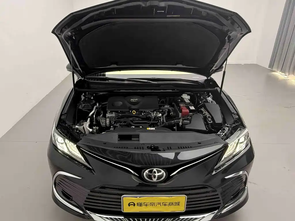 Toyota Camry 2023 — фото 11