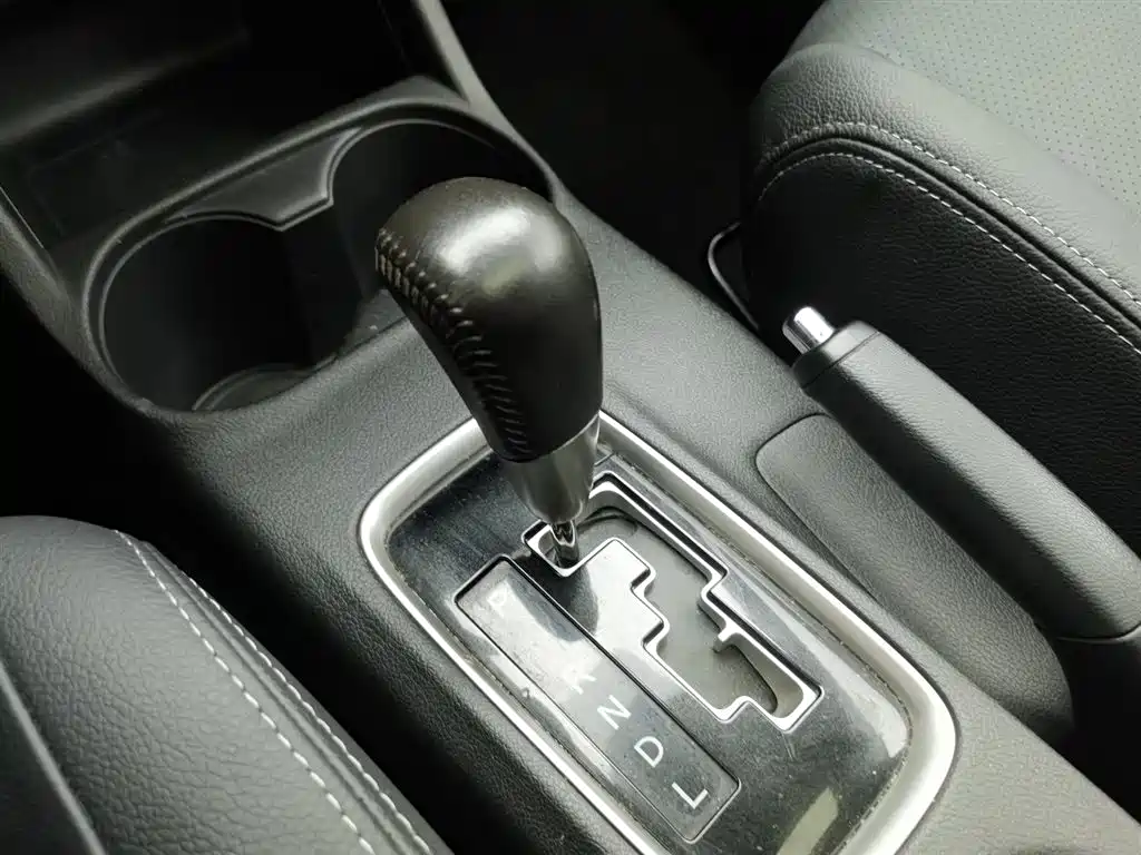 Mitsubishi Outlander 2017 — фото 13