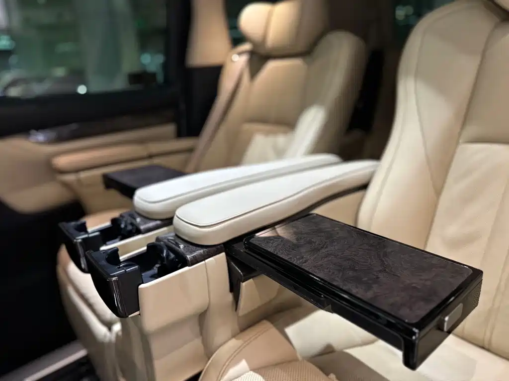 Toyota Vellfire 2020 — фото 9