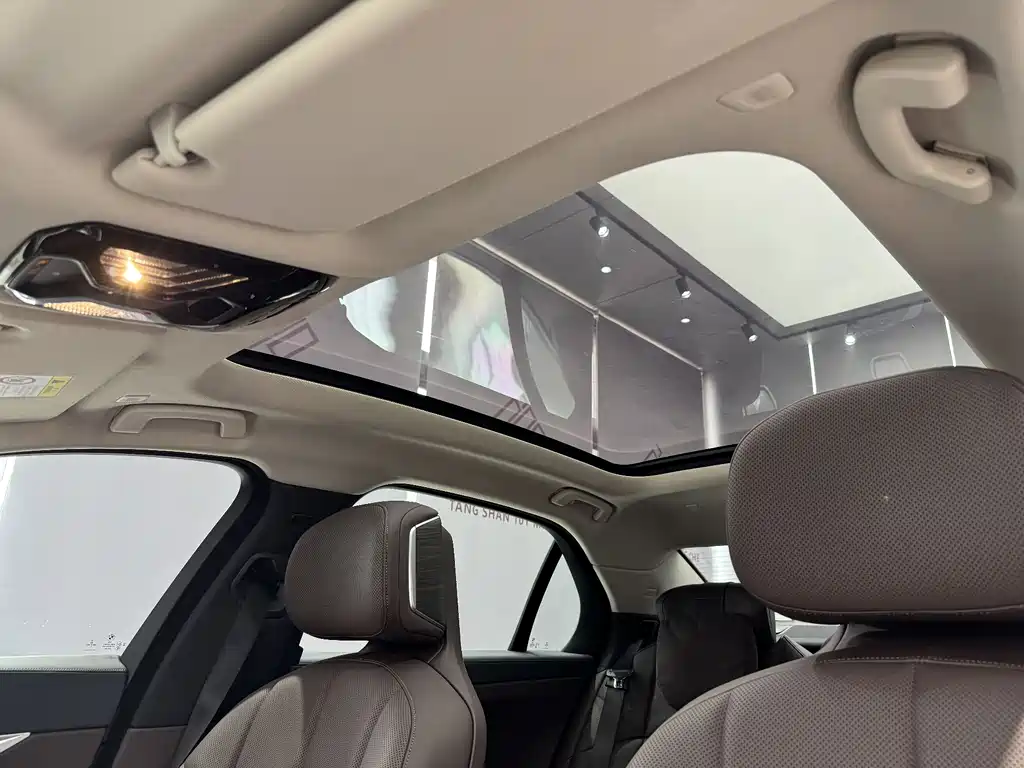 BMW 7 Series 2023 — фото 16