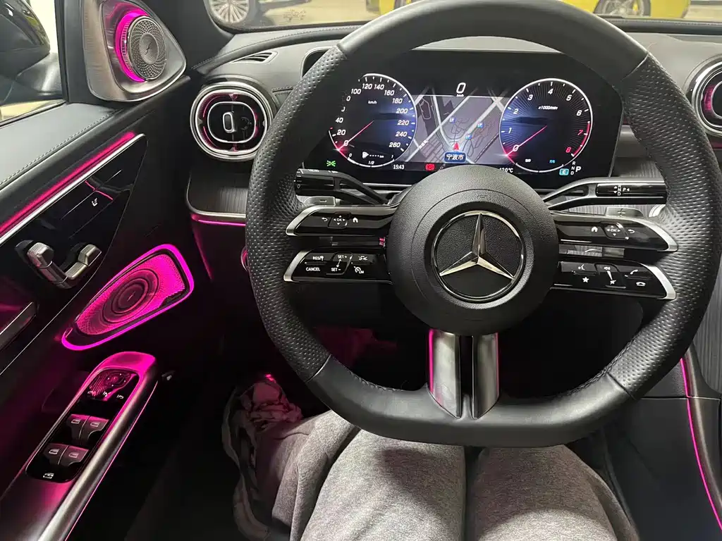Mercedes-Benz C-Class 2023 — фото 13