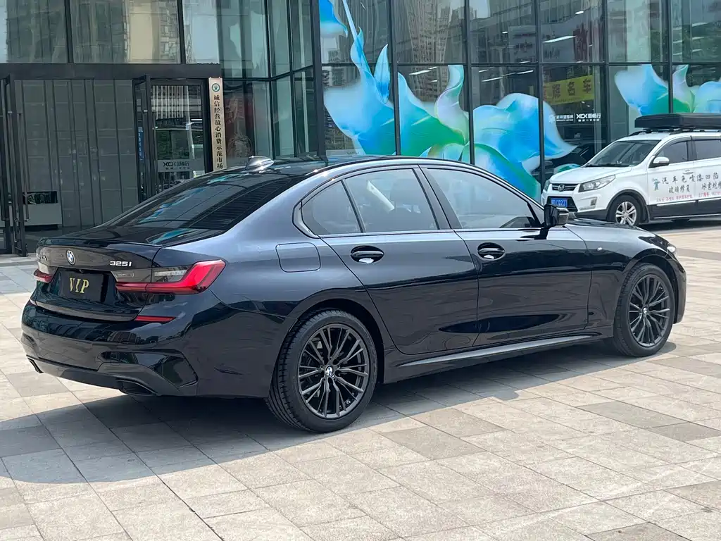 BMW 3 Series 2021