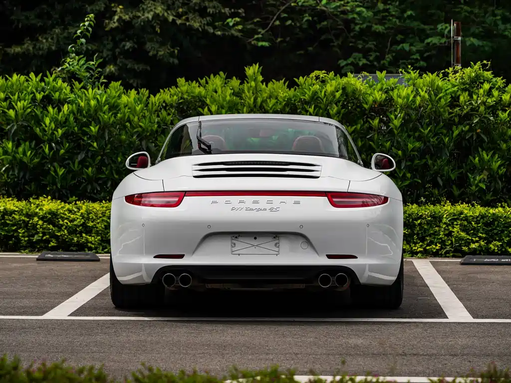 Porsche 911 2015 — фото 19