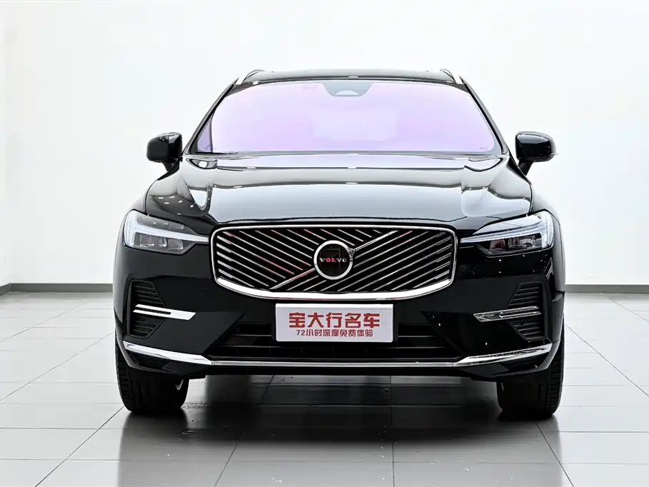 Volvo XC60 2025 — фото 3
