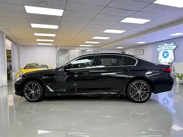 BMW 5 Series 2022