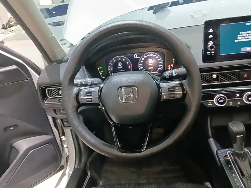 Honda Civic 2025 — фото 11