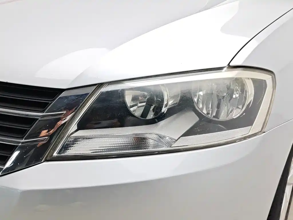 Volkswagen Lavida 2013