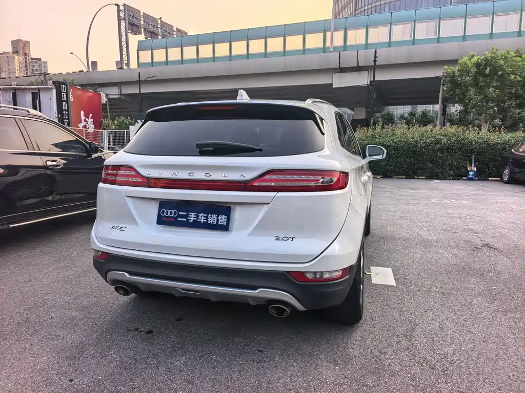 Lincoln MKC 2017
