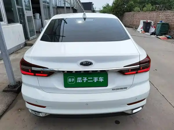 Ford Escort 2021