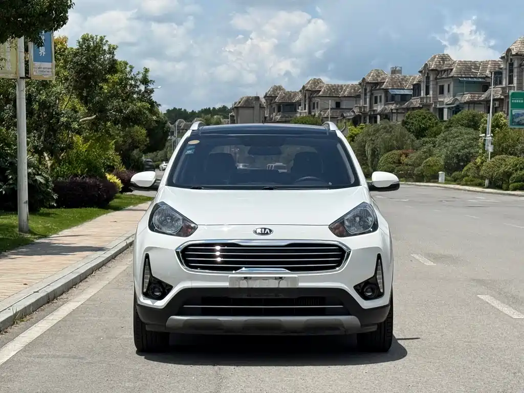 Kia KX3 Proud Running 2017