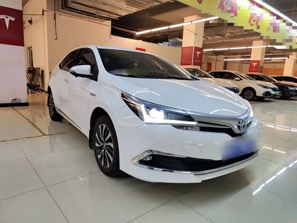 Toyota Corolla 2018 — фото 4