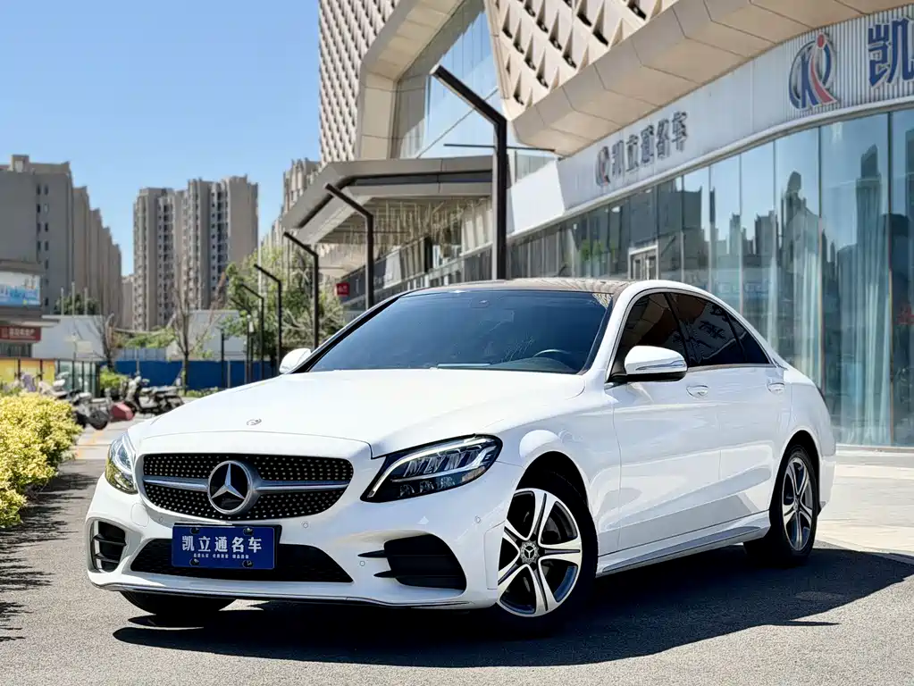 Mercedes-Benz C-Class 2019 — фото 1