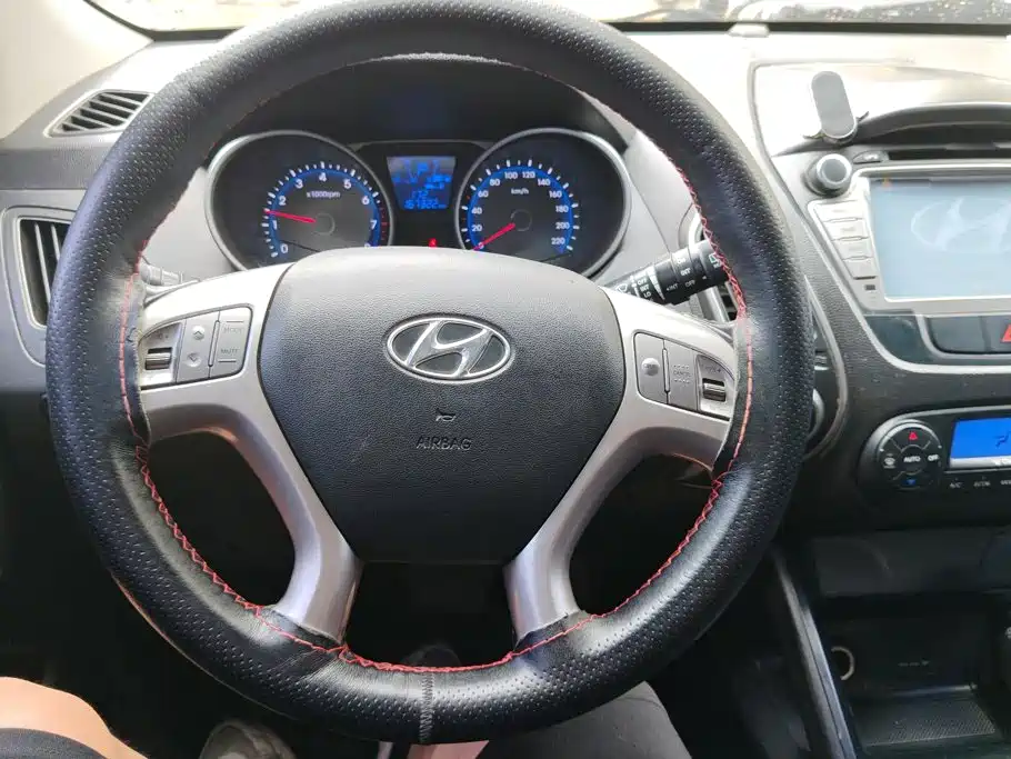 Hyundai ix35 2013 — фото 15