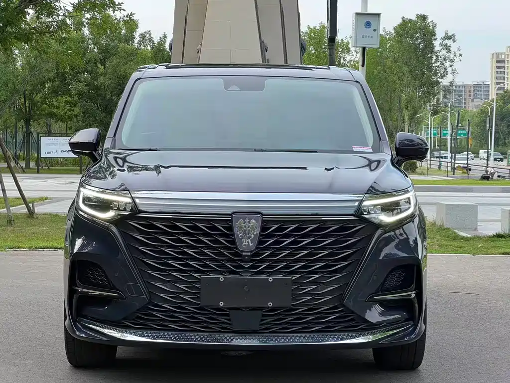 Roewe iMAX8 2022