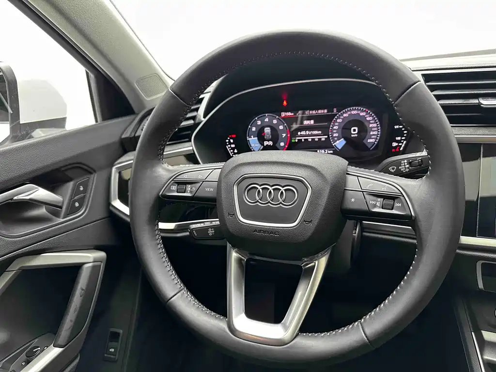 Audi Q3 2022 — фото 10