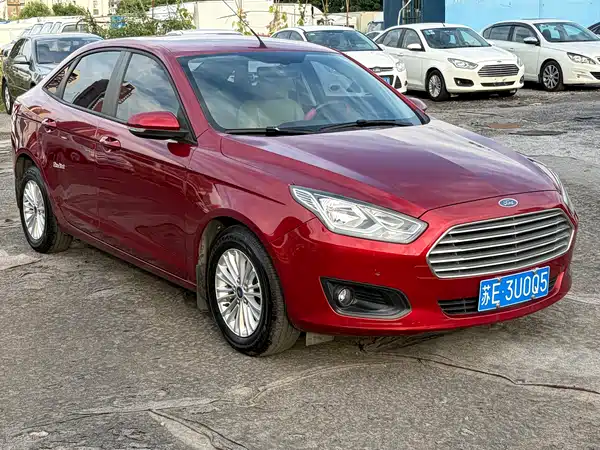 Ford Escort 2015