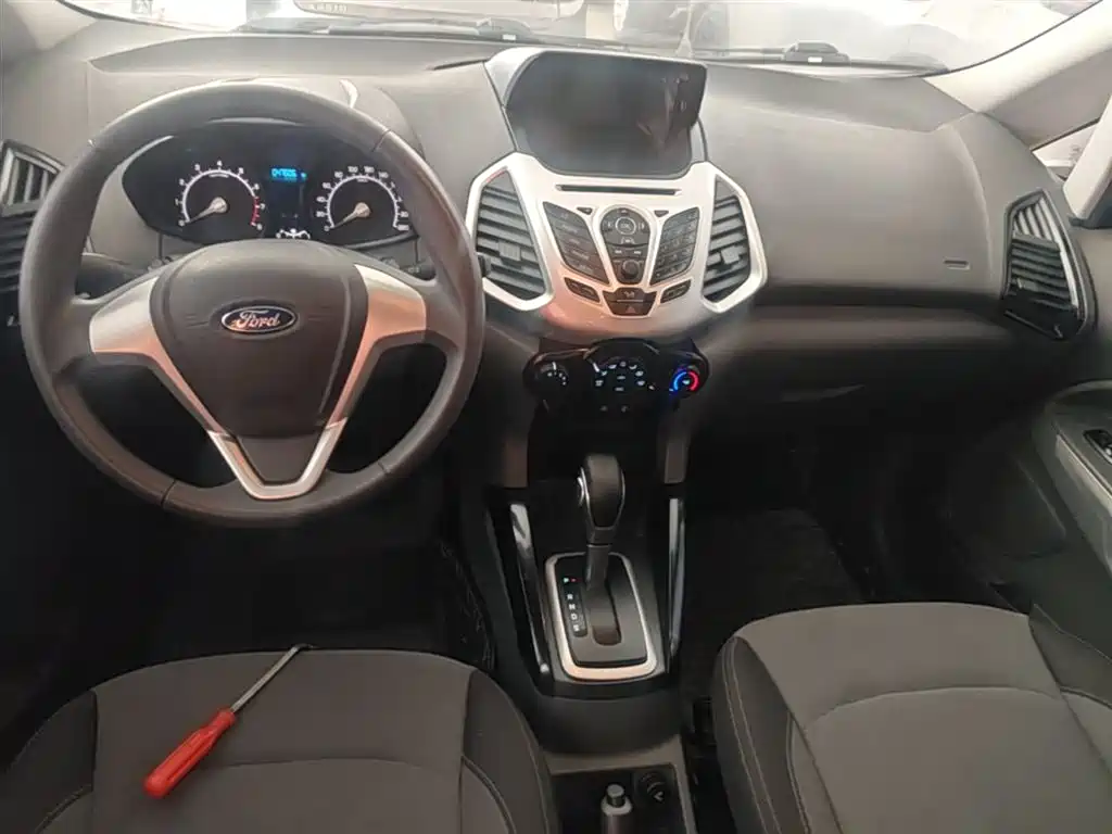 Ford Ecosport 2017 — фото 10