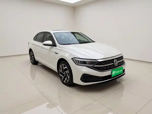 Volkswagen Sagitar 2022