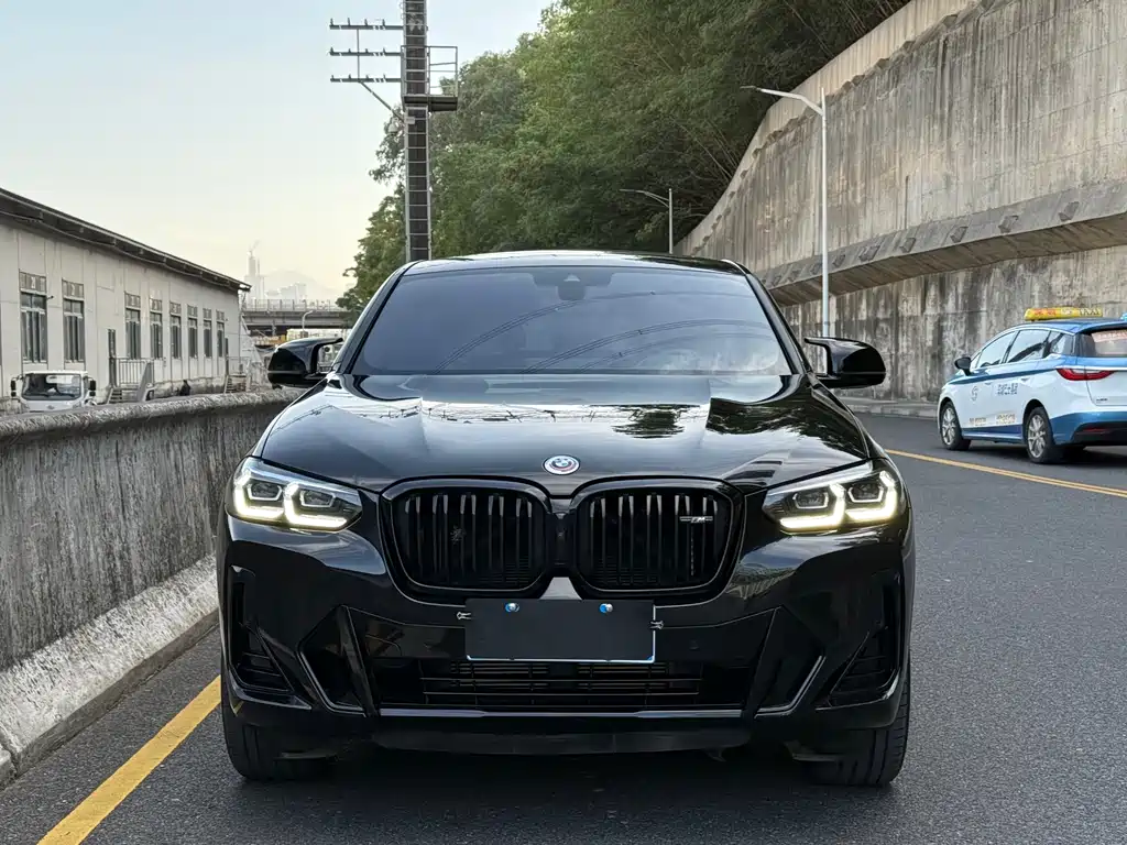 BMW X4 M40i 2023 — фото 3