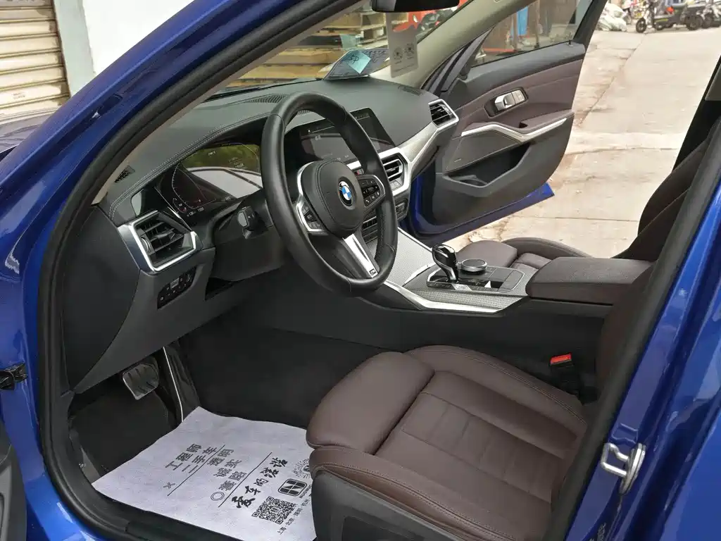 BMW 3 Series 2021 — фото 14
