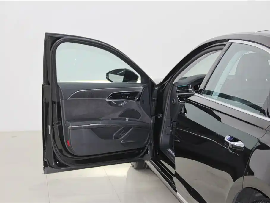 Audi A8 2023