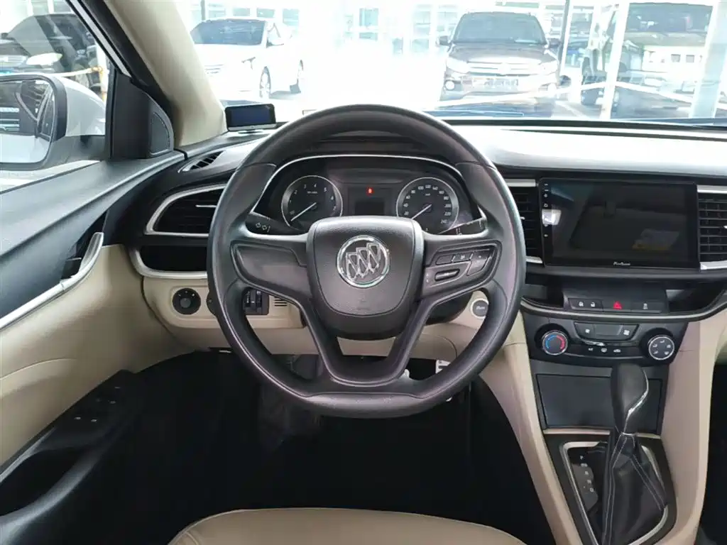 Buick Excelle 2016 — фото 11