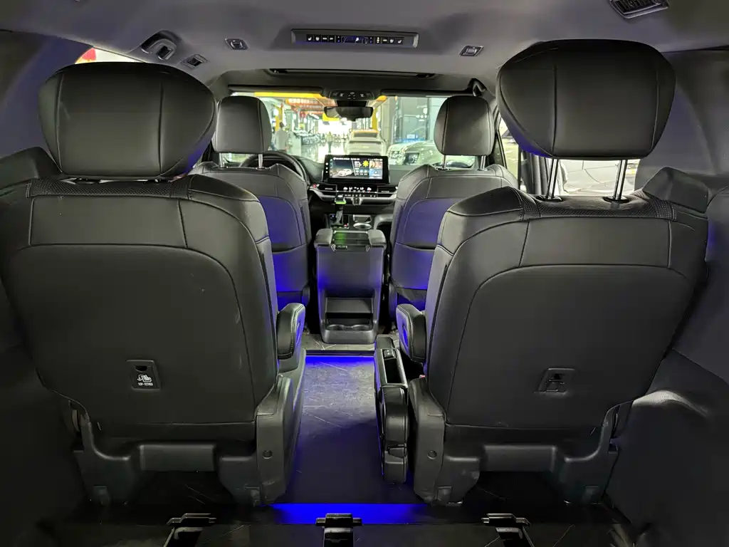 Toyota Sienna 2025 — фото 20