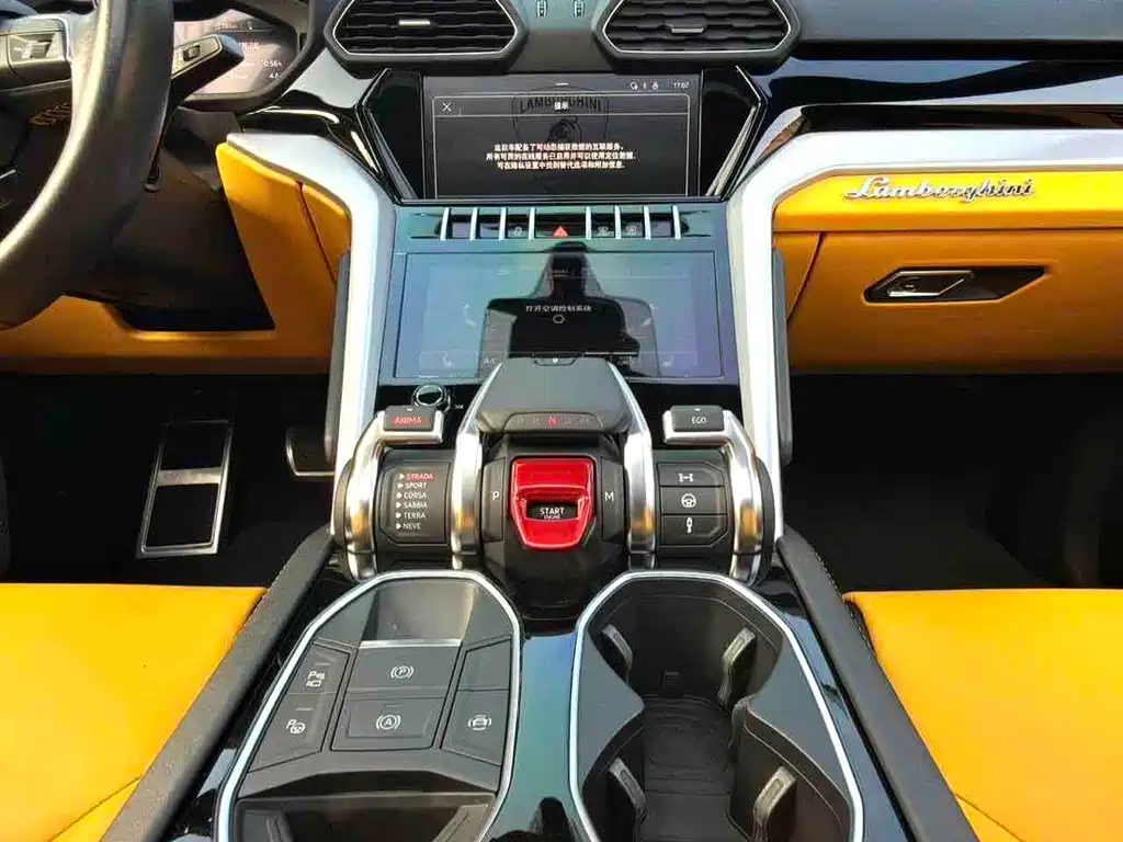 Lamborghini Urus 2022 — фото 18