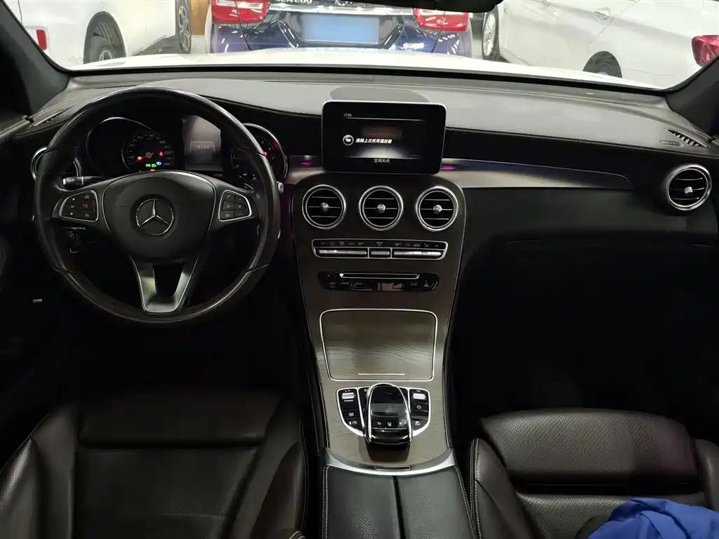 Mercedes-Benz GLC 2016 — фото 10