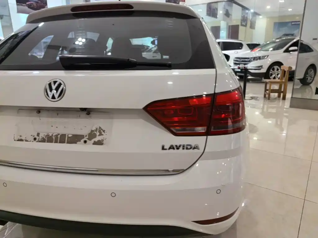 Volkswagen Gran Lavida 2017 — фото 8