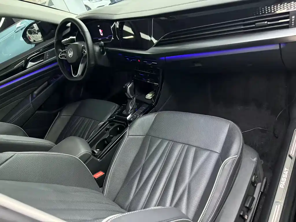 Volkswagen Passat 2023