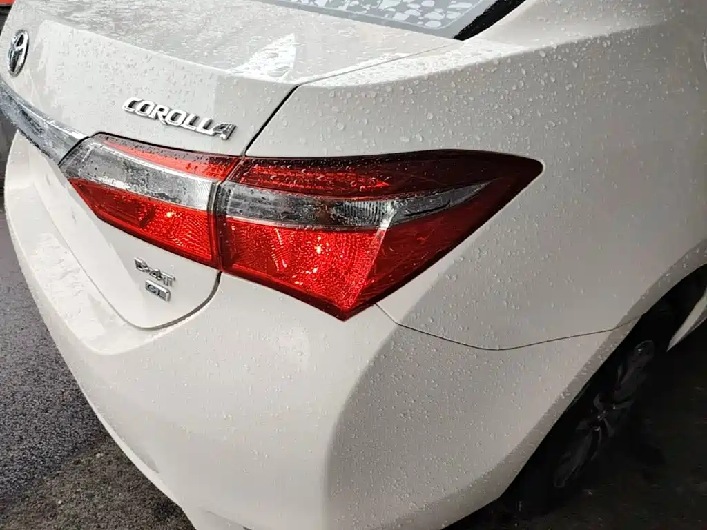 Toyota Corolla 2018 — фото 8
