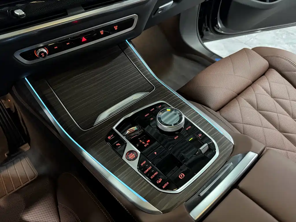 BMW X7 2024 — фото 11