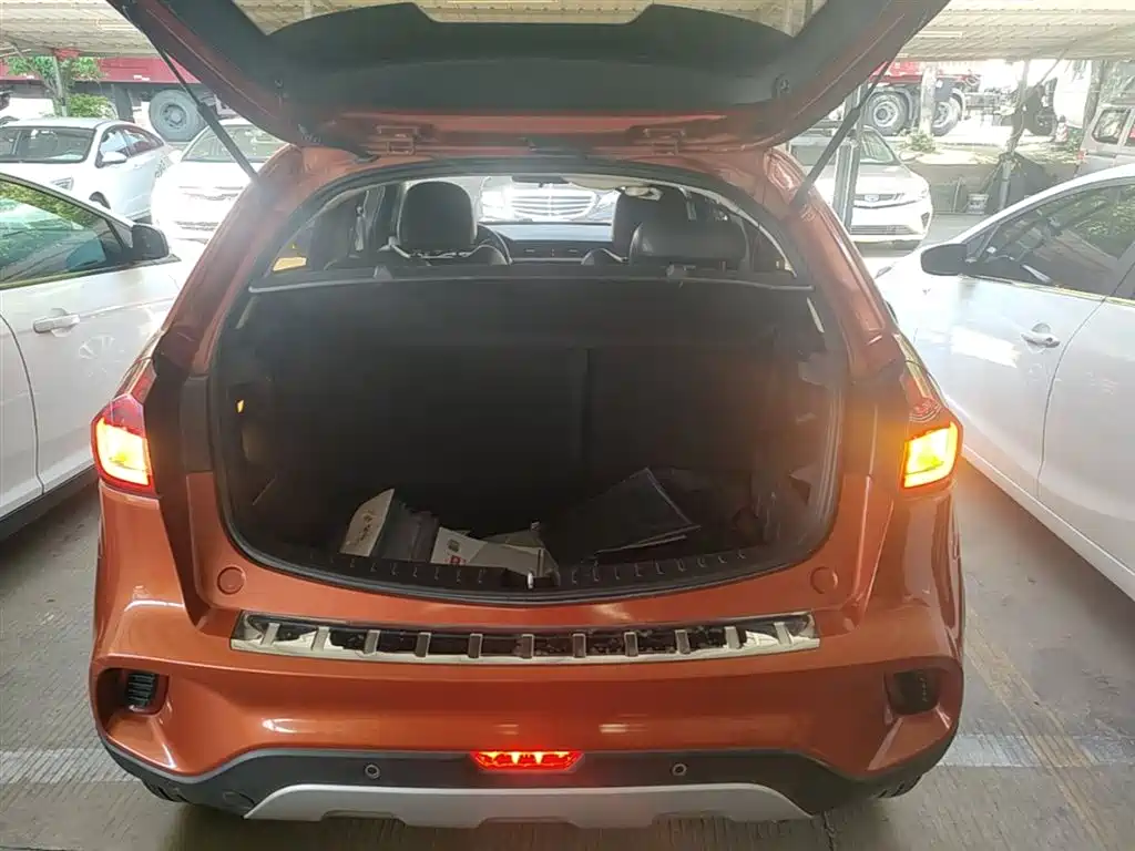Geely Vision X3 2017 — фото 19
