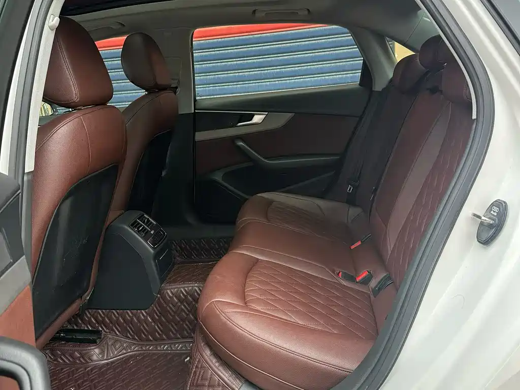 Audi A4L 2019