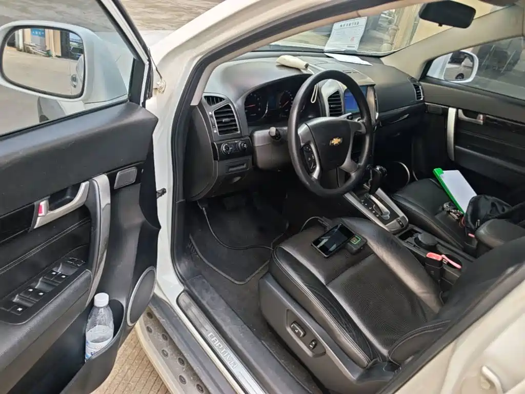 Chevrolet Captiva 2016 — фото 16